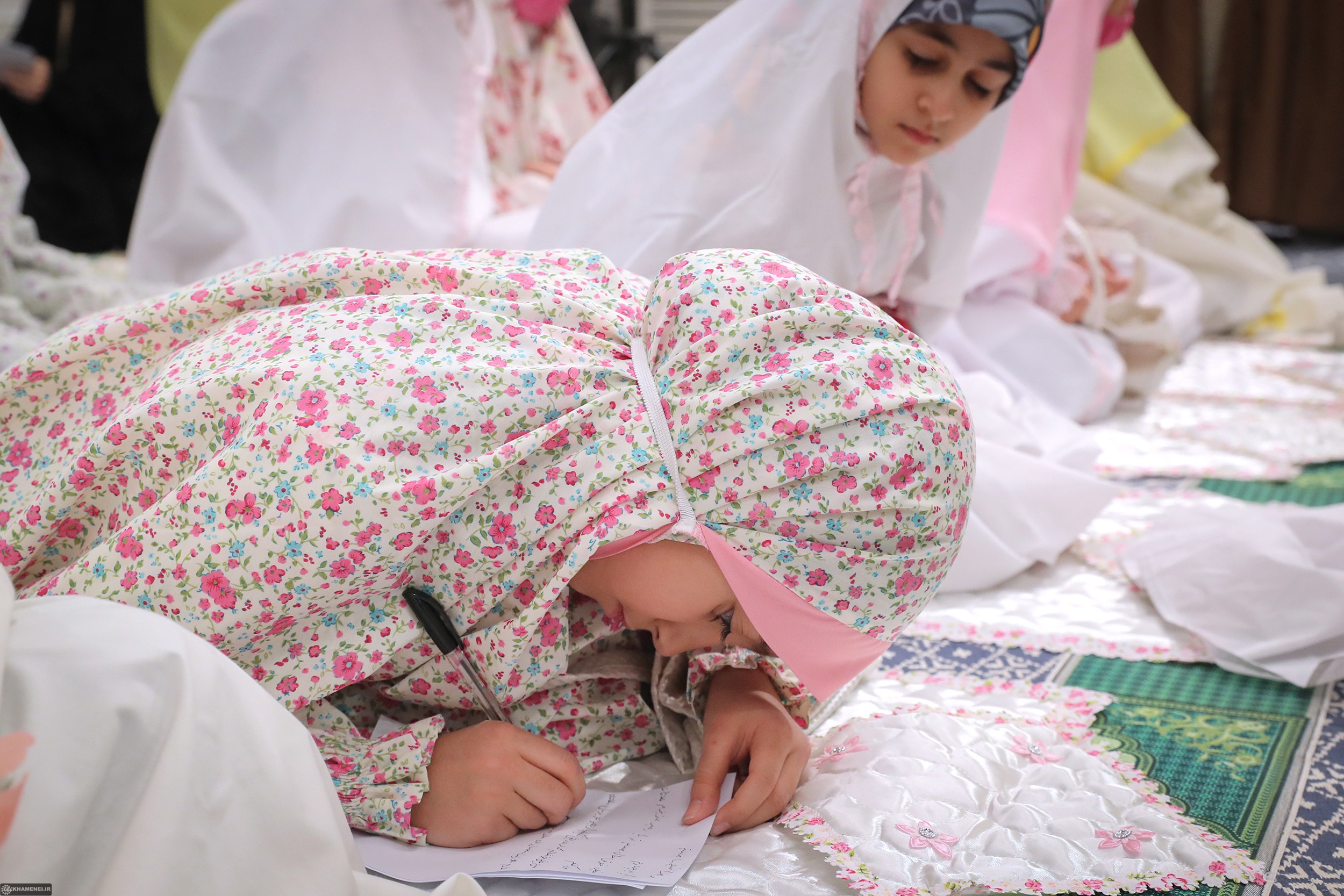 در حلقه لشکر فرشتگان در حلقه لشکر فرشتگان