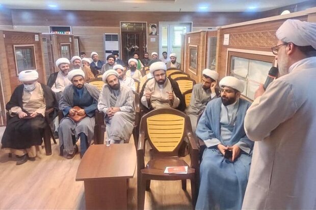 نشستهای عملیات شهدای حرم رضوی در ۱۰ نقطه استان بوشهر برگزار شد نشستهای عملیات شهدای حرم رضوی در ۱۰ نقطه استان بوشهر برگزار شد