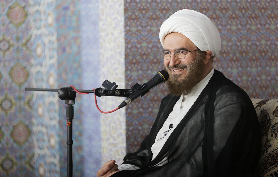 تجلی نگاه امامین انقلاب اسلامی در مسجد جامعه پرداز تجلی نگاه امامین انقلاب اسلامی در مسجد جامعه پرداز