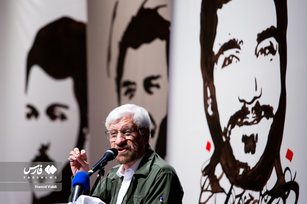 رونمایی از کتاب خاطرات مهدی سلحشور در دفاع مقدس/ از ۸۰ شهید در «باغ حاج علی» یاد کردم رونمایی از کتاب خاطرات مهدی سلحشور در دفاع مقدس/ از ۸۰ شهید در «باغ حاج علی» یاد کردم