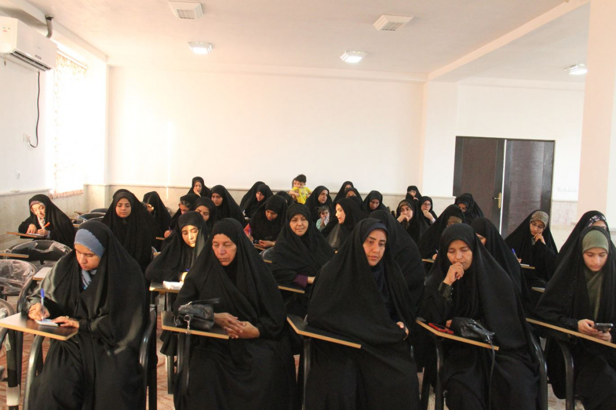 نشست تبیینی در گله‌دار همزمان با گرامیداشت هفته وحدت