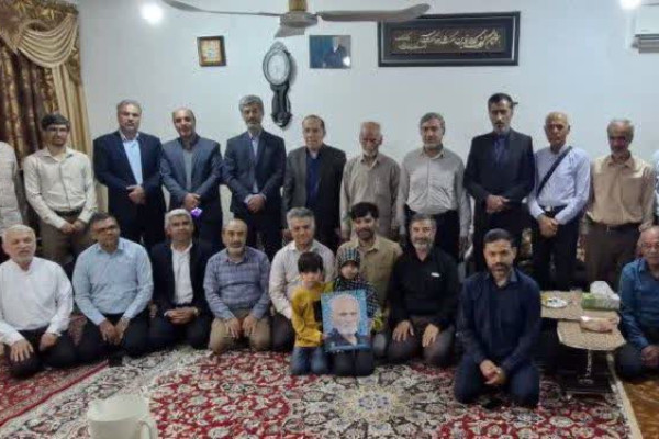 دیدار قرآنیان استان با حاج حبیب‌الله سعادت استاد پیشکسوت بوشهری