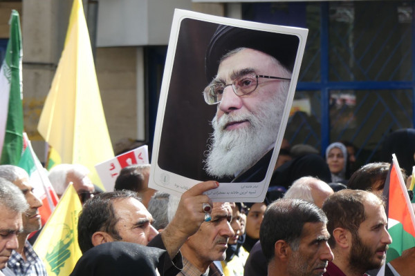 تشییع پیکر شهیده «معصومه کرباسی» و شهید حجت الاسلام «محمد صباحی» در شیراز