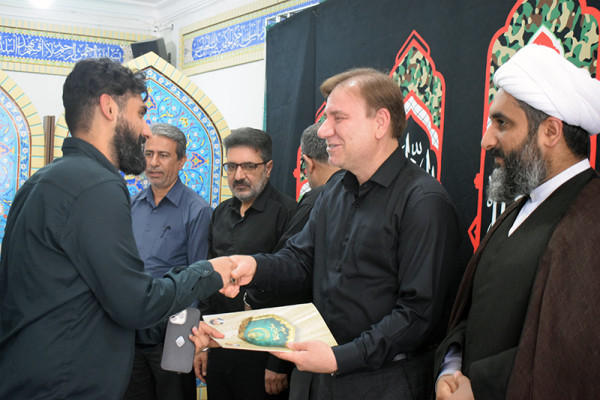 استاندار بوشهر از اداره کل تبلیغات اسلامی بازدید کرد