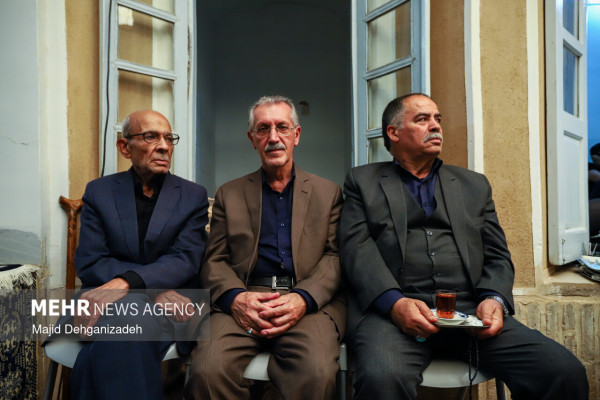 آیین روضه خوانی سنتی در «خانه کربلایی اکرمی» یزد