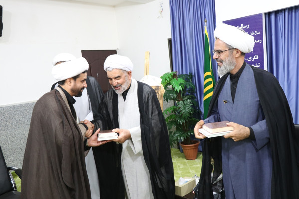 آیین رونمایی از مصحف زندگی با آیه ها