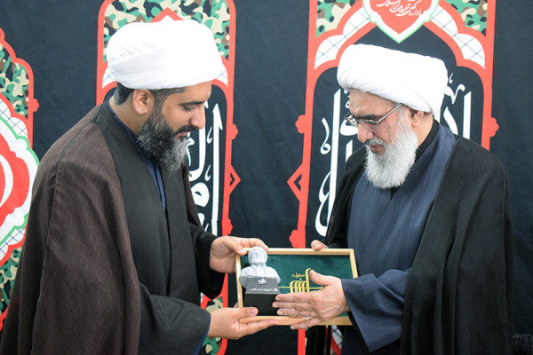 امام جمعه بوشهر از اداره کل تبلیغات اسلامی بازدید کرد