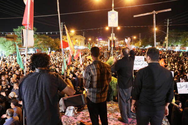 تجمع بزرگ مردم یاسوج در شب تاسوعای حسینی برگزار شد