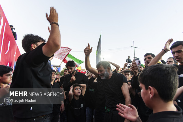اجتماع بزرگ عاشورایی «یوم الحسین (ع)» در نصف جهان