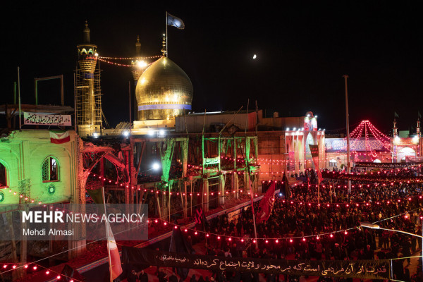 اهتزاز پرچم «یا لثارات الحسین» بر فراز حسینیه اعظم زنجان