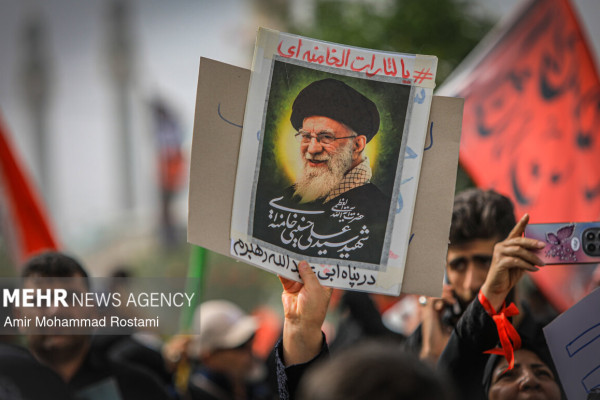 قم یکپارچه در سوگ