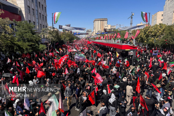 مشهد، زیر پرچم خون‌خواهی رهبر شهید انقلاب