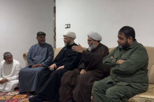 دیدار رئیس سازمان تبلیغات اسلامی با خانواده شهید اهل سنت محمد فرخنده در قشم