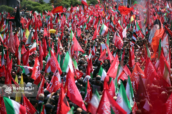 آیین تشییع پیکر مطهر رهبر شهید انقلاب در تهران برگزار شد