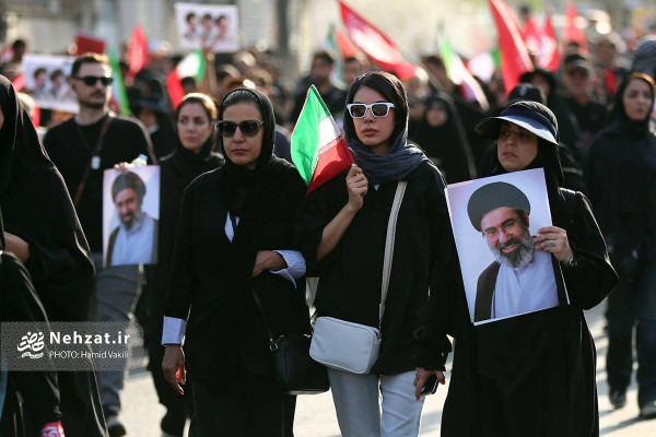 آیین تشییع پیکر مطهر رهبر شهید انقلاب در تهران برگزار شد
