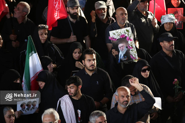 آیین تشییع پیکر مطهر رهبر شهید انقلاب در تهران برگزار شد