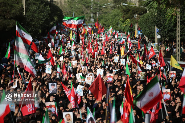 آیین تشییع پیکر مطهر رهبر شهید انقلاب در تهران برگزار شد