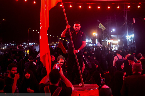 خونخواهی رهبر شهید انقلاب در طریق‌الحسین(ع)