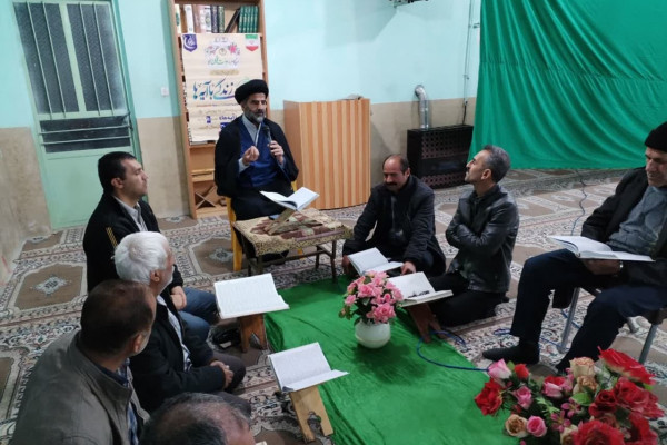 برگزاری ۱۵۰ محفل جزء خوانی قرآن کریم با محوریت «زندگی با آیه ها» در آباده