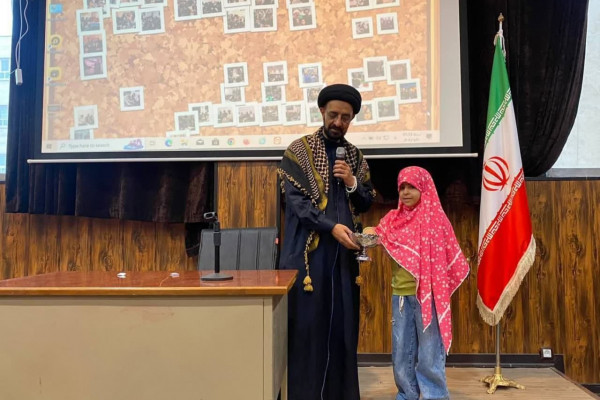 فارس| تجلیل از برگزارکنندگان روضه‌های خانگی ماه مبارک رمضان در شیراز