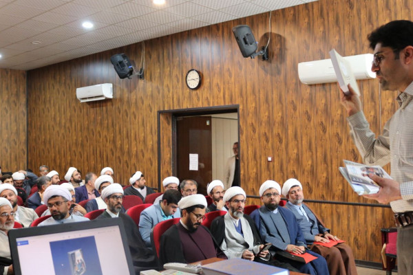 نشست توجیهی زندگی با آیه ها با حضور مدیران و کارشناسان تبلیغات اسلامی در فارس