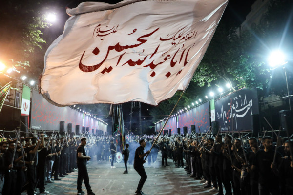 گوشه به گوشه این شهر عزادار حسین است
